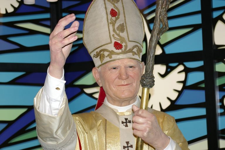 João Paulo II, Bendito aos olhos de Deus?