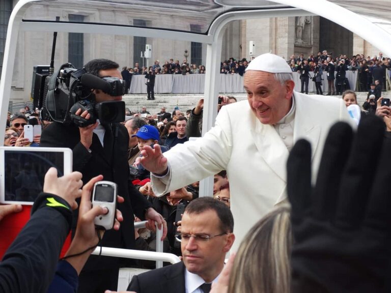 Papa Francisco nos EUA, Aclamar ou Desdenhar?